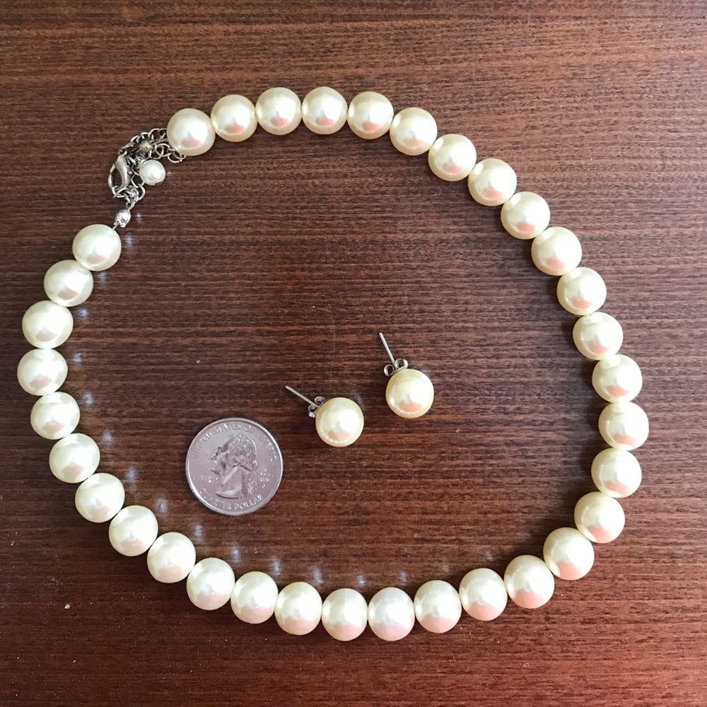 3 for $25!!! Large "pearl" earrings and necklace